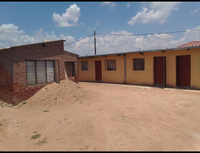 12.5 BEDROOM HOUSE SOLD IN POLOKWANE EXT 44